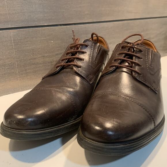 Clarks Men's Brown Leather Oxfords - Picture 3 of 11